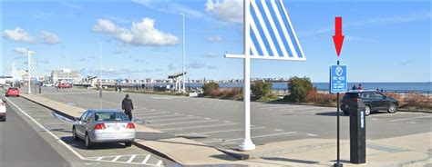 Hampton Beach Parking Lots, Meters & Helpful Tips [Full Guide]