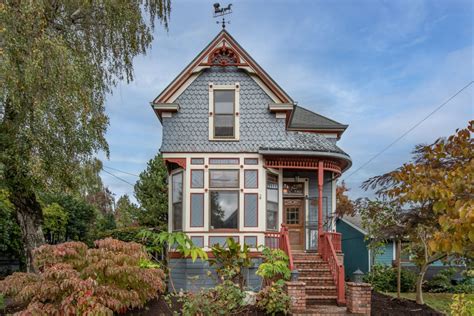 Property Watch: A Stick-Eastlake Victorian in Woodlawn | Portland Monthly