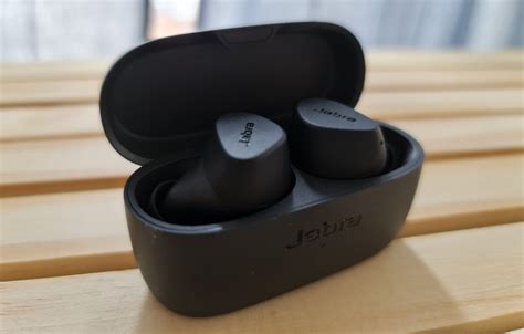 Jabra Elite 2 review - Quality Short-range TWS for below RM300 | TechNave