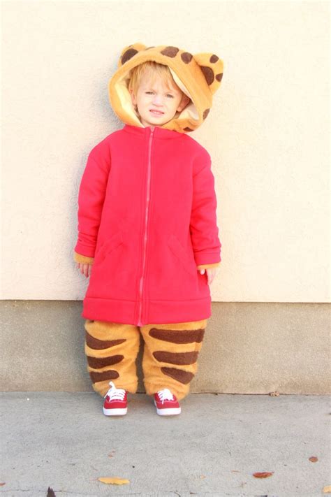 Larissa Another Day: Daniel Tiger Halloween Costume