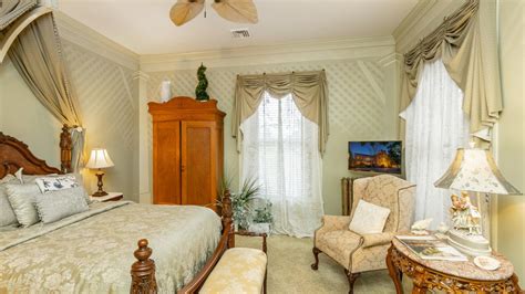 Bed and Breakfast Near Harrisburg PA | The Londonderry Inn