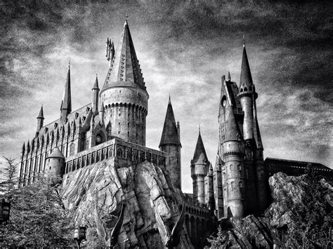 Hogwarts castle by lilmissleah on deviantart harry potter sketch harry ...