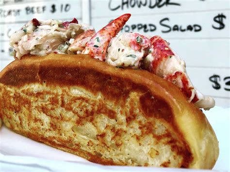 Best Lobster Roll Boston: 17 Spots For This New England Classic