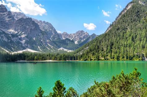 Emerald Lake Hike: A Stunning Trail in the Canadian Rockies - The Happy ...