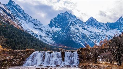 Siguniang Mountain and Changping valley (Mount Siguniang National Park ...