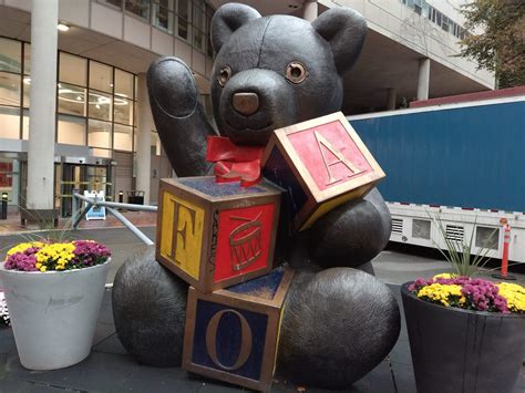 FAO Schwarz Teddy Bear Sculpture - Atlas Obscura