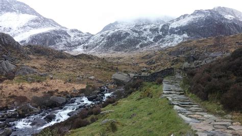 A Day In the Life Of Me!: Enjoying Snowdonia in the Spring - Snow in North wales