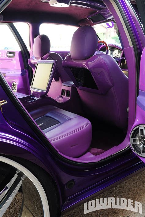 1404 2006 Chrysler 300C Purple Leather Interior | Purple car, Chrysler ...