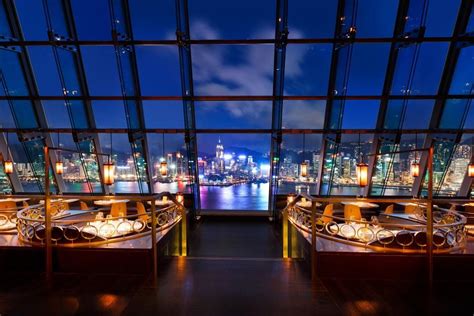 Aqua restaurant and rooftop bar - Hong Kong. (Amazing views of HK island) | Voyage