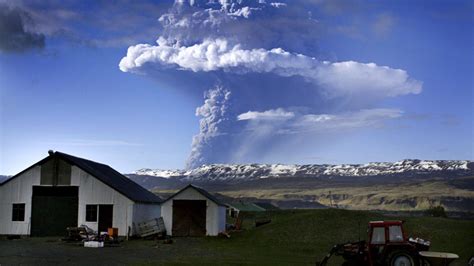 Europe on alert for Iceland volcanic ash cloud – Channel 4 News