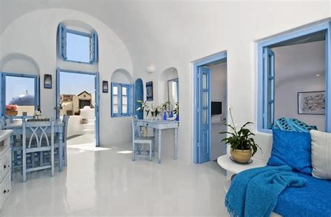 Risultati immagini per ARREDARE STILE SANTORINI | Camera da letto stile greco, Decorazioni casa ...