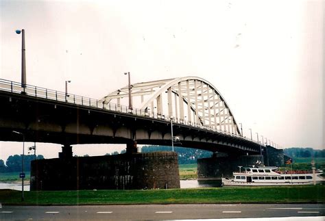 Arnhem_1995_Bridge_Rhine | Curmo | Flickr