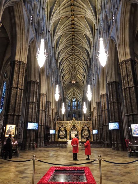 What to See in Westminster Abbey: London’s Gothic Masterpiece - Through Eternity Tours