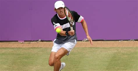 “I love this part of the year!” De Minaur into second career Queen’s semi-final, beats Mannarino ...