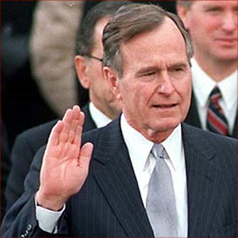 The hand of George H.W. Bush: right hand inauguration photo! (21/60)