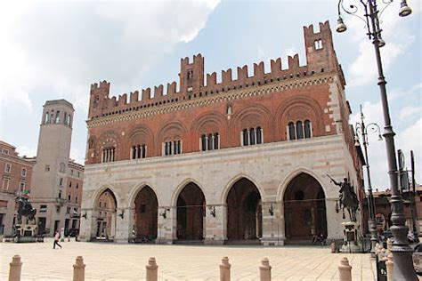 Piacenza, Italy: palaces and places to visit in Piacenza