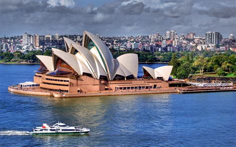 The Sydney Opera House. | Sydney Opera House sits on Bennelo… | Flickr
