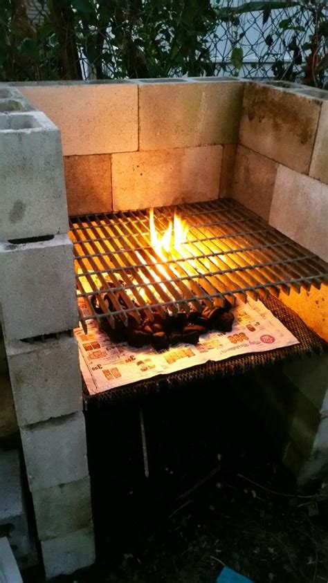 Make a BBQ grill from cinder blocks | Brick bbq, Outdoor kitchen design, Cinder block