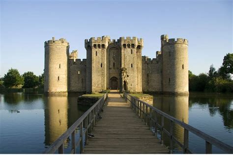 15 Famous castles in England - Most beautiful castles in England