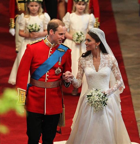 The 30 Sweetest Pictures From Will and Kate's 2011 Wedding | Royal weddings, Wedding pictures ...