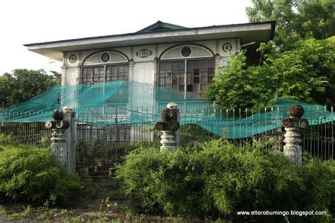 el toro bumingo: Gapan City Ancestral Houses