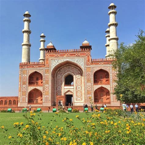 Tomb of Akbar the great , Agra , India. … | Viagens