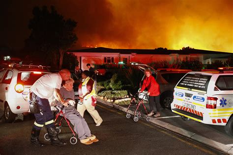 Photos: Massive Cape Town Fire Forces Residents To Evacuate Homes