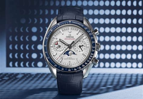 Omega - Speedmaster Moonphase Chronograph Platinum-Gold | Time and Watches | The watch blog