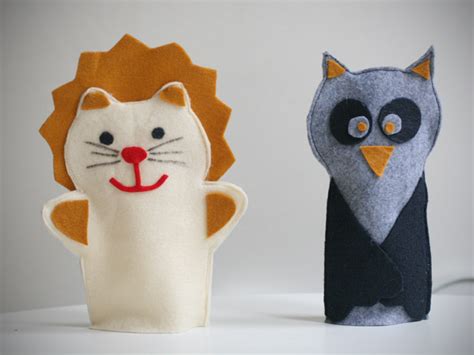 DIY: Felt Puppets + New Years Garlands - Say Yes