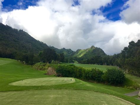 GREAT EATS HAWAII: OAHU COUNTRY CLUB