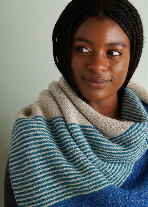 Striped Half + Half Triangles Wrap | Easy scarf knitting patterns, Scarf knitting patterns, Purl ...