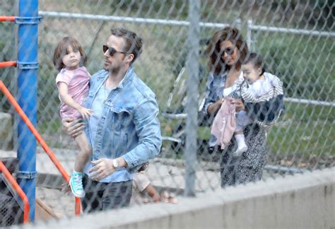 [PHOTOS] Ryan Gosling Eva Mendes Playground With Daughters