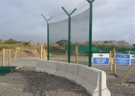 High-Security Temporary Fencing Barriers - FLI Precast Solutions