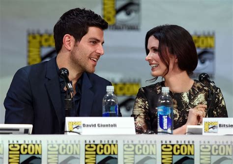 'Grimm' stars David Giuntoli and Bitsie Tulloch share their wedding photos - oregonlive.com