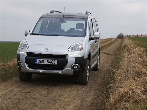 Test: Peugeot Partner Tepee 4x4 Dangel (+video) | Autanet.cz