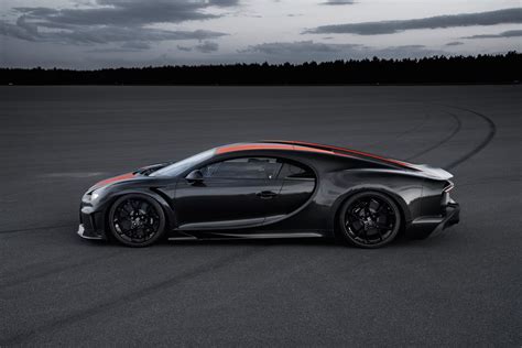 Bugatti Unveils the World’s Fastest Production Car to the U.S.—and Only 30 Will Be Made ...