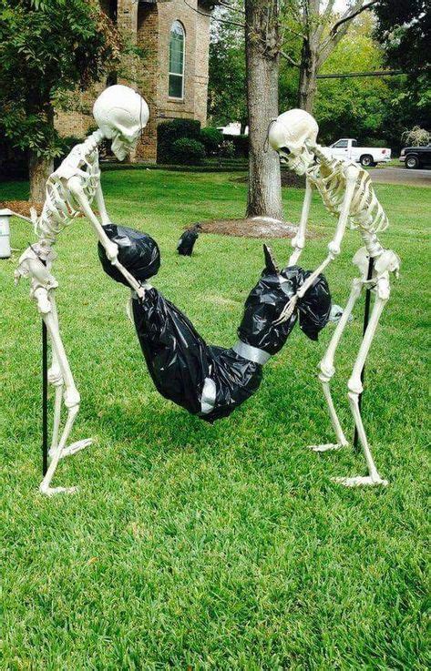 98 Best Skeleton yard art images in 2019 | Holidays halloween, Creative Decor, Halloween ...