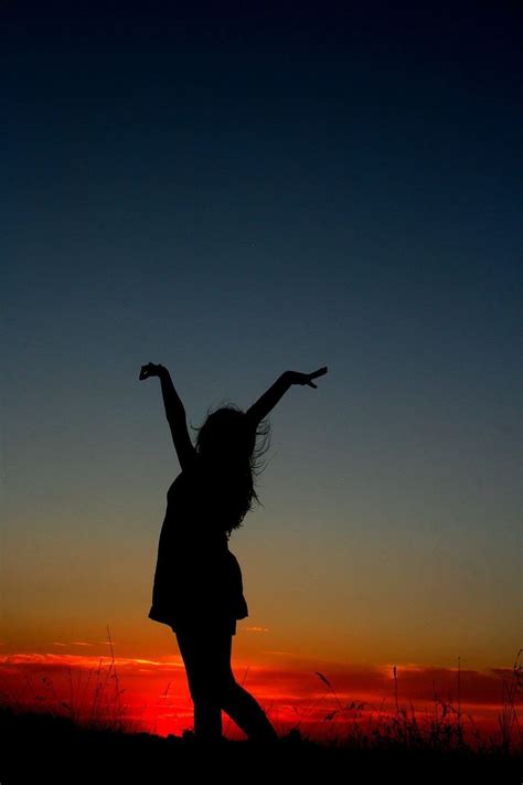 14 Awesome Sunset Photography Girl Ideas