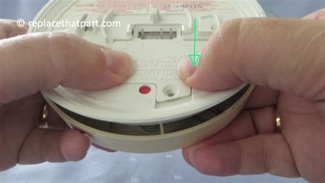 How to Replace the Battery in the FireX Smoke Alarm PADC240 – an Illustrated Tutorial in 19 ...