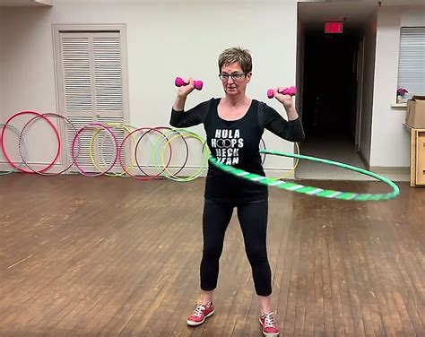 ZNews: Hula Hoop Workout 101 - One: Get Fit