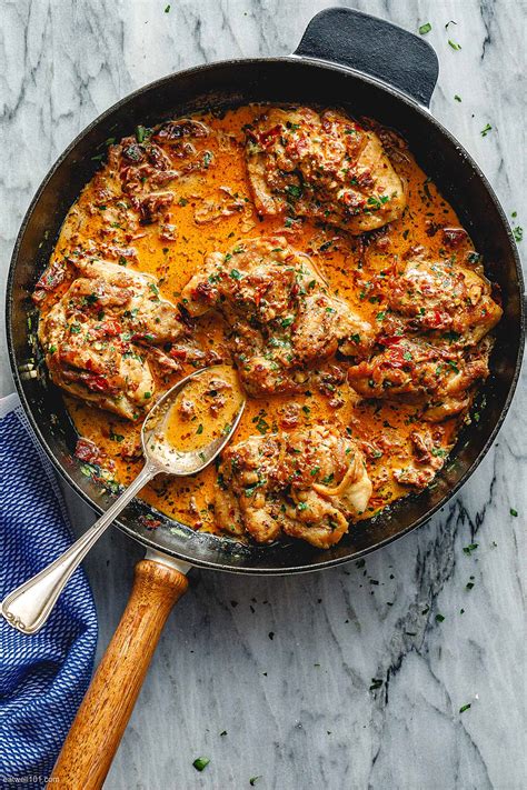 Skillet Chicken Thighs Recipe in Sundried Tomato Parmesan Cream Sauce ...