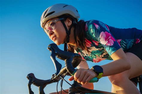 The 9 Best Women's Cycling Sunglasses [Updated For 2022]