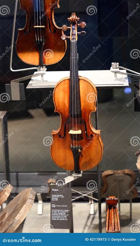 Stradivari violin editorial stock photo. Image of fiddler - 42178973