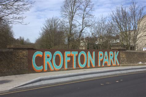 Crofton Park Railway Station, Lewisham - area information, map, walks and more