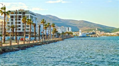 Cette image appartient a la corniche de Nador. C'est un des plus connus lieux a Nador, et il est ...