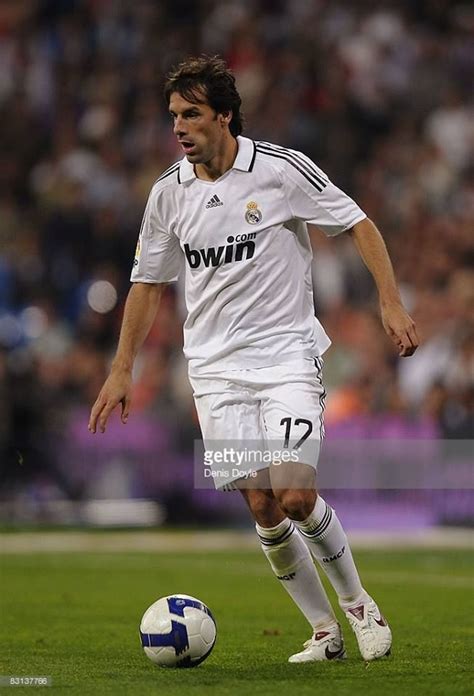 Ruud Van Nistelrooy | Real madrid la liga, Real madrid football club, Real madrid