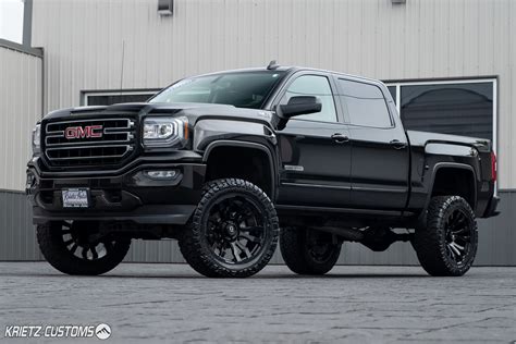 Lifted 2018 GMC Sierra 1500 with 22×10 Fuel Blitz Wheels and 7 Inch Rough Country Suspension ...