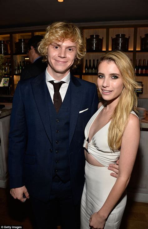 Emma Roberts steps out without engagement ring from Evan Peters | Daily ...