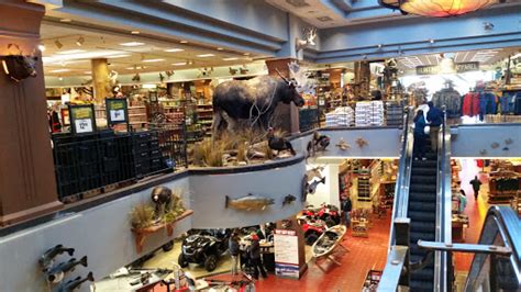 Sporting Goods Store «Bass Pro Shops», reviews and photos, 300 ...