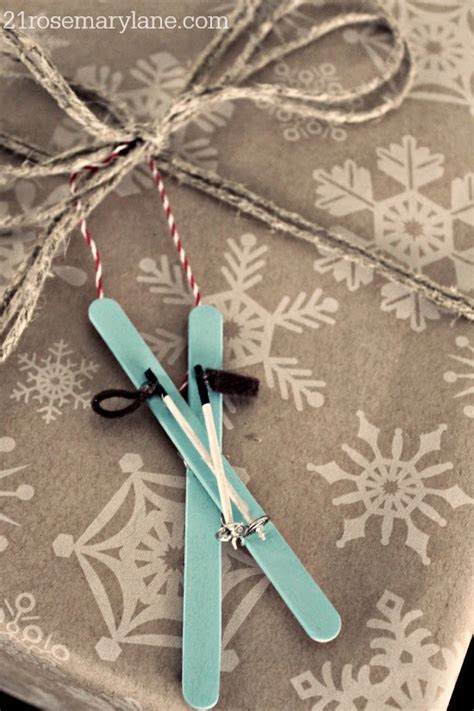 21 Rosemary Lane: How to Make a Miniature Skis with Poles Ornament